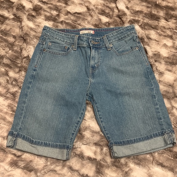 LEVI STRAUSS 515 Denim Bermuda Shorts. - Picture 2 of 5
